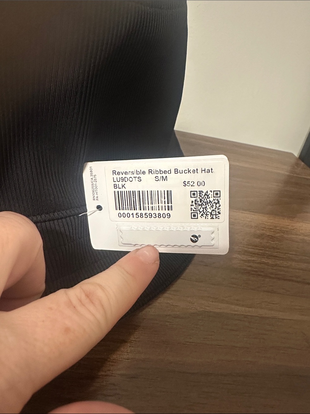NWT Lululemon Reversible Ribbed Bucket Hat
Black - Picture 2 of 4